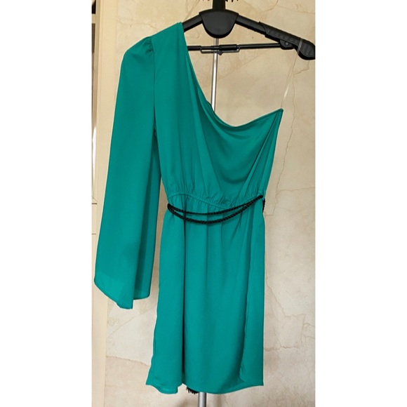 Green One Shoulder Dress - Picture 2 of 8